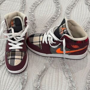 Nike Kids High-Top Sneakers - Maroon and Orange